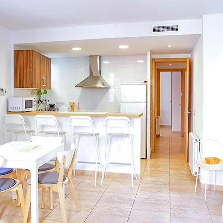 Cozy In Tossa De Mar, Girona Apartment *